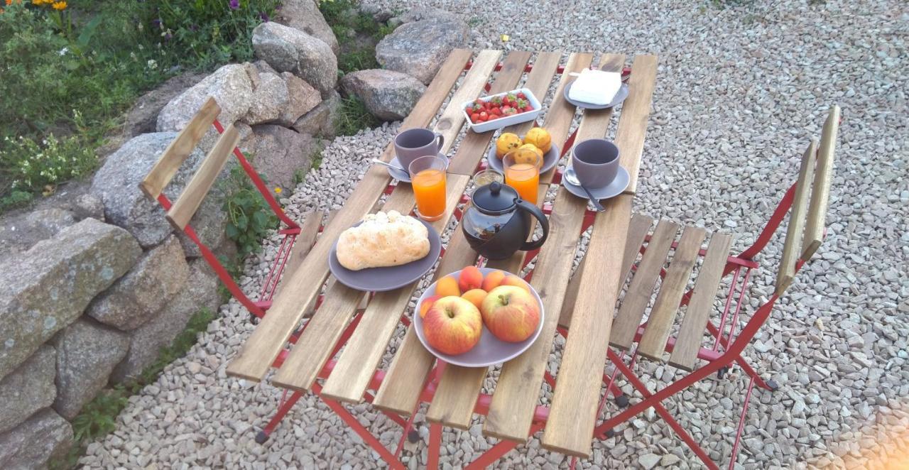 La Cera Farm Camping B&B Санта-Тереза-Галлура Екстер'єр фото