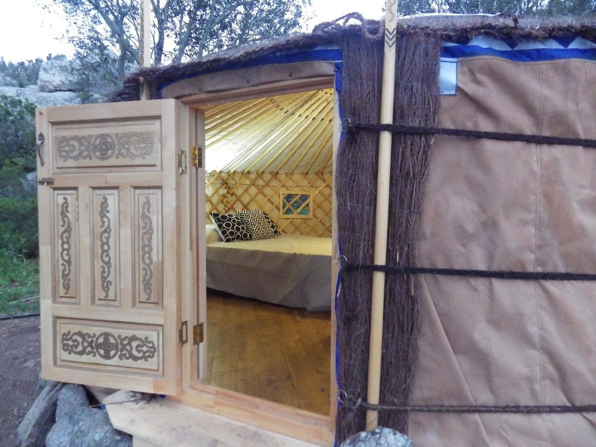 La Cera Farm Camping B&B Санта-Тереза-Галлура Екстер'єр фото